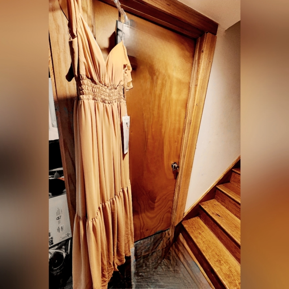 Beautiful Mori Lee Boho Chiffon Dress. Golden yellow NWT
